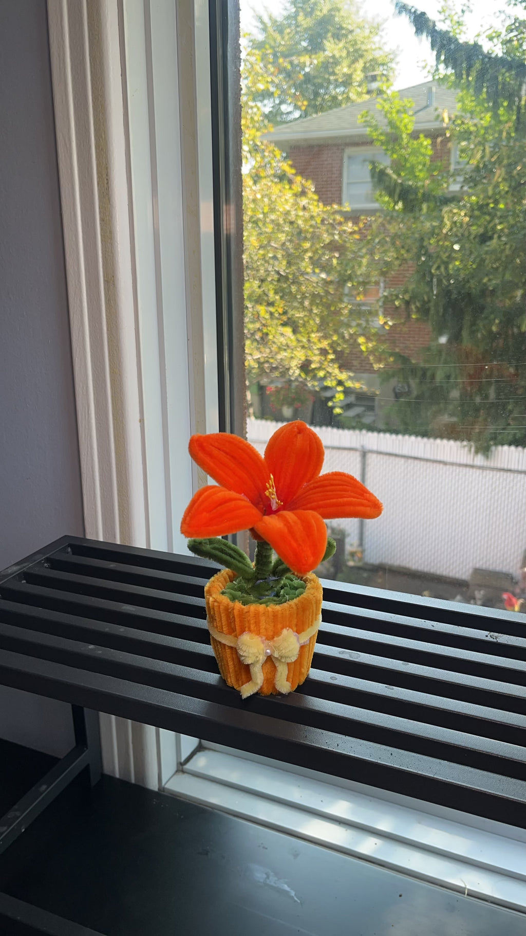 Lily Mini Pot