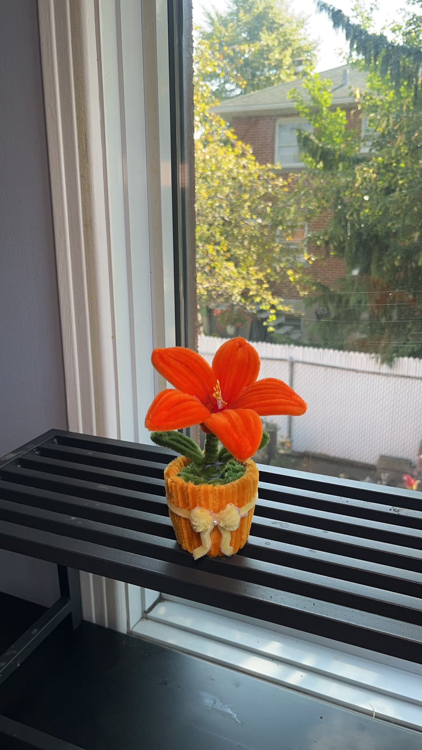Lily Mini Pot