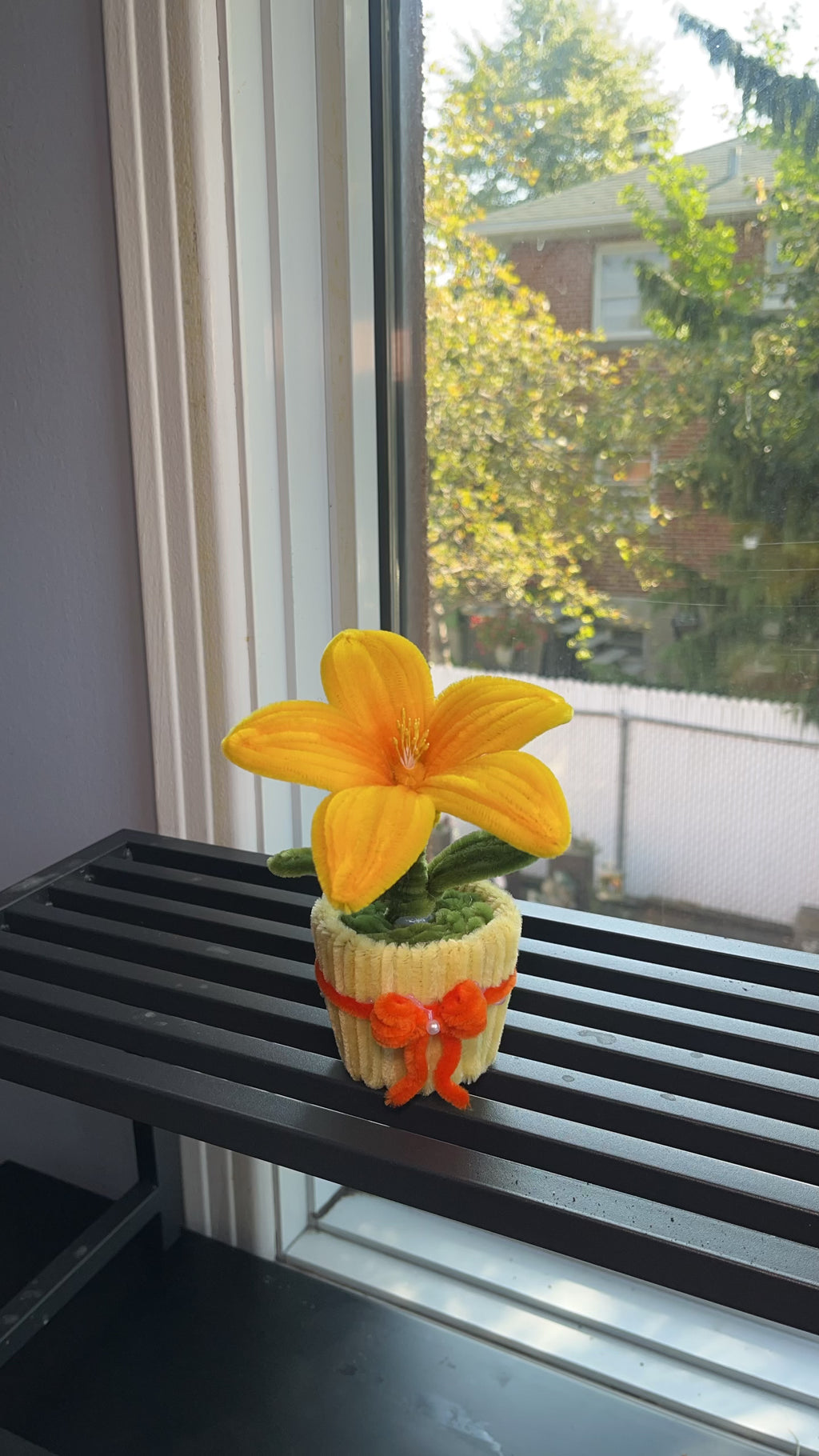 Lily Mini Pot