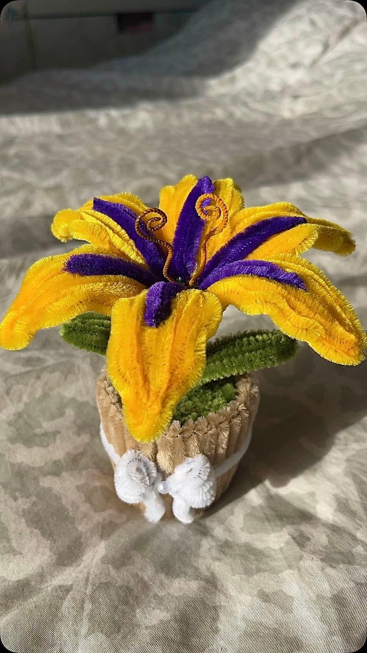 Tangled Flower Mini Pot