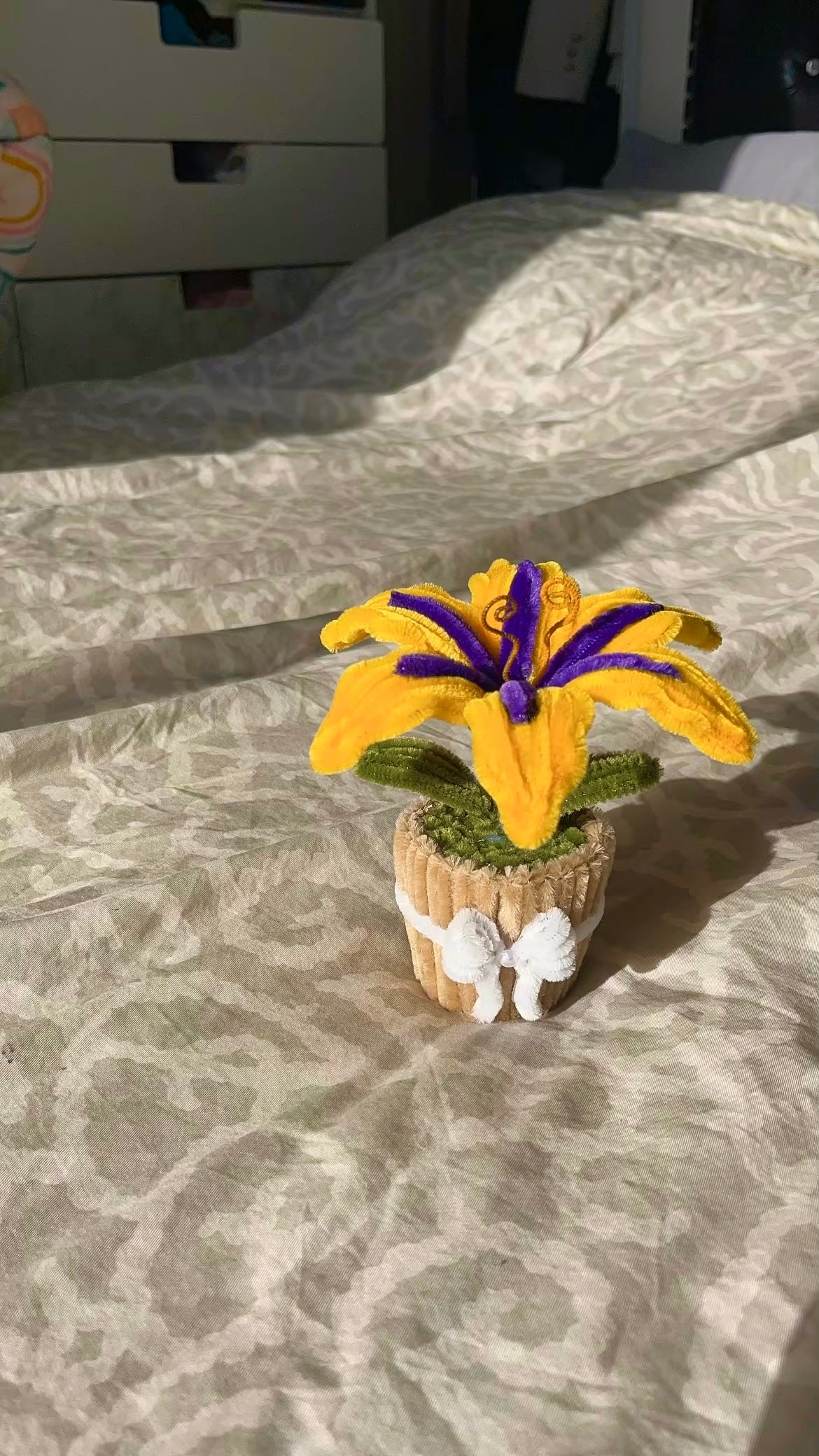 Tangled Flower Mini Pot